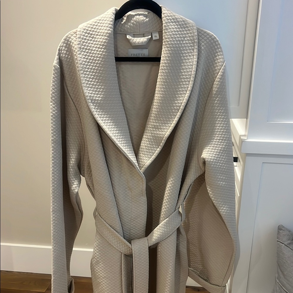 Frette Cream Textured Men's Robe - Picture 2 of 10